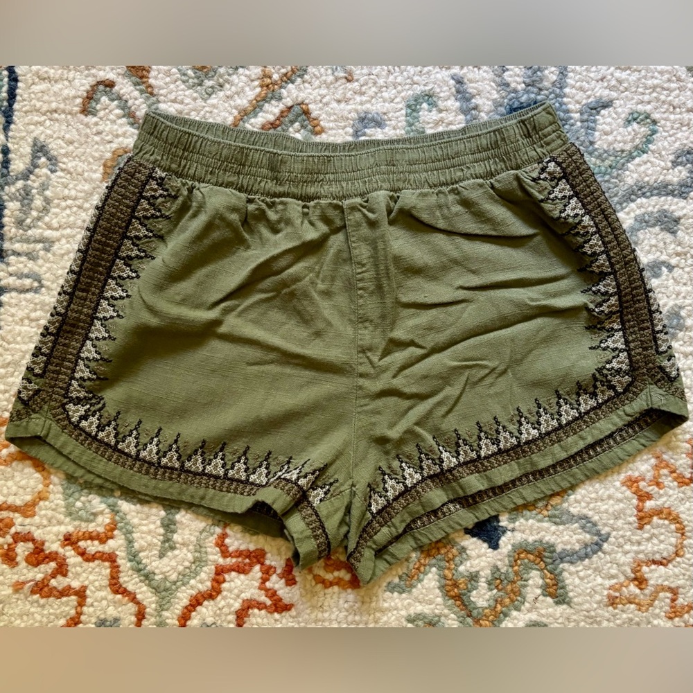 Abercrombie & Fitch Olive Green Embroidered Women's Shorts size small